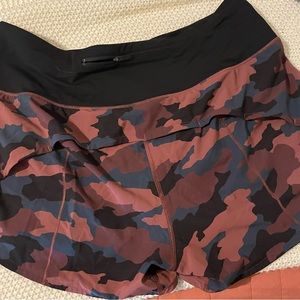 Lululemon High Rise- Speed Up Shorts 4”